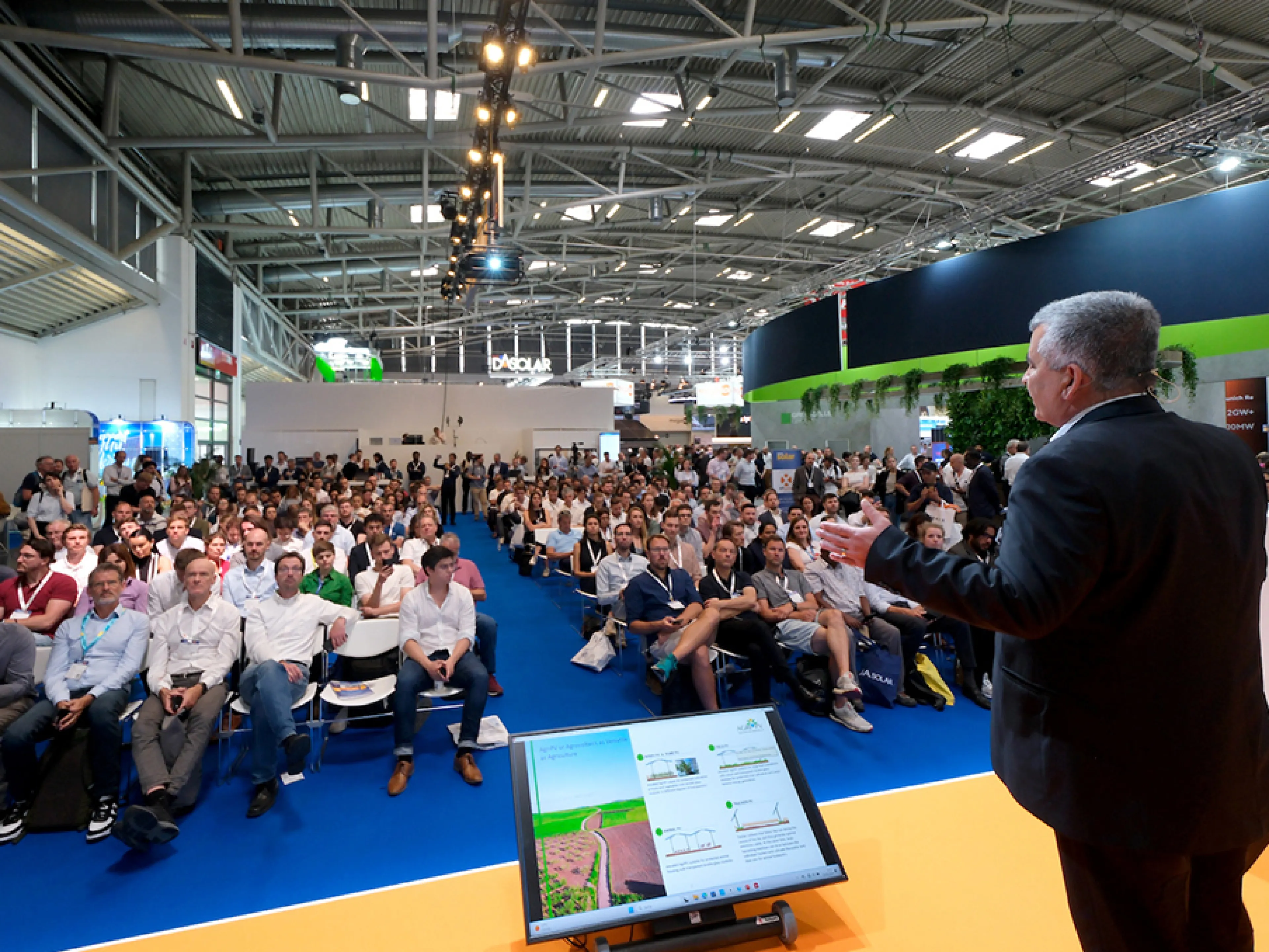 Technological trends, regulatory developments and market-relevant topics are highlighted at The smarter E Europe, Photo: Solar Promotion Technological trends, regulatory developments and market-relevant topics are highlighted at The smarter E Europe