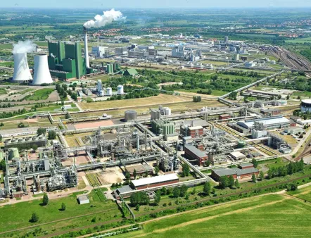 In addition to the chlor-alkali and vinyl plants in Schkopau, the ethylene crackers in Böhlen and the basic siloxane production facility in Barry, UK, are also set to close, Photo: Dow / Horst Fechner In addition to the Dow chlor-alkali and vinyl plants in Schkopau, the ethylene crackers in Böhlen and the basic siloxane production facility in Barry, UK, are also set to close
